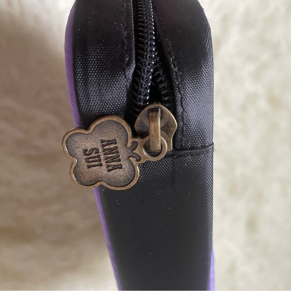 Set of 2 Anna Sui cosmetic cases - Picture 6 of 8